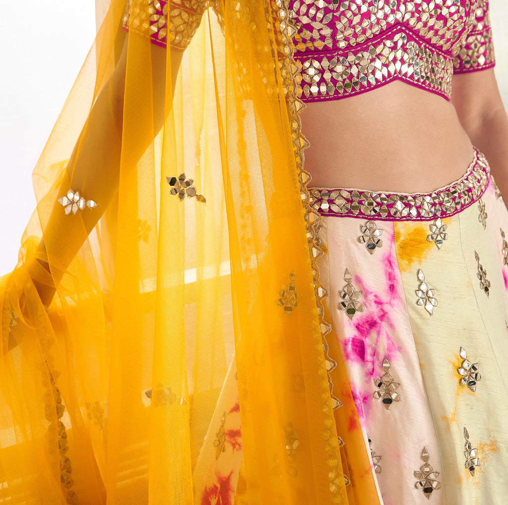 Latest Banarasi Silk Lehenga Online Wedding Silk Lehenga in Magenta