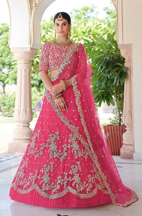Pinterest: Trasshley ✾ | Indian bridal dress, Indian bridal lehenga, Indian  bridal wear